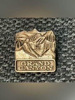 Grand Canyon Souvenir Pin - Gold Tone